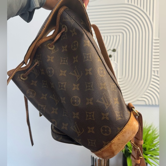 Louis Vuitton Vintage Montsouris Backpack Monogram Canvas MM. - Picture 3 of 6